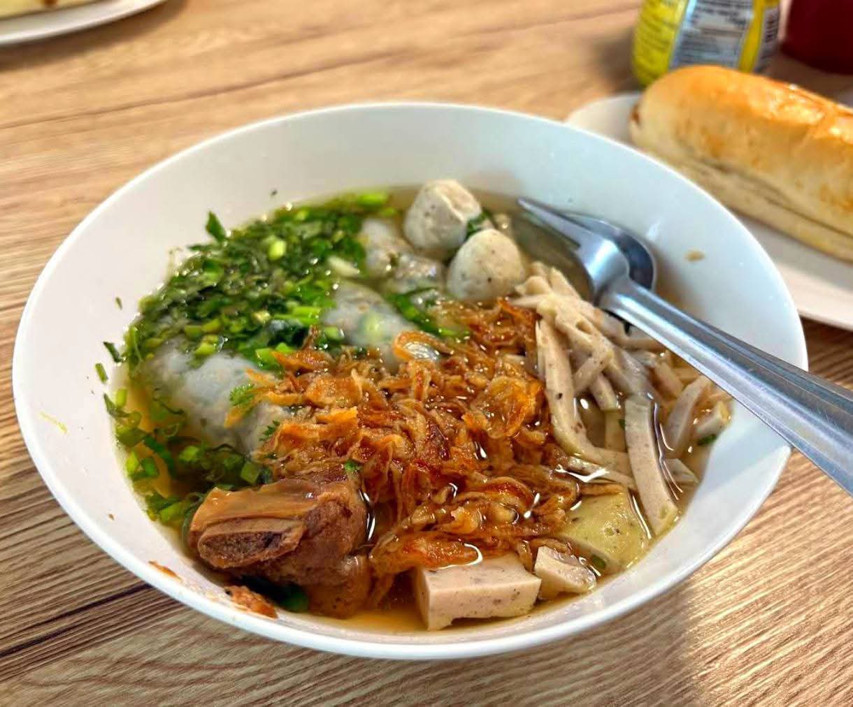 อาหารพื้นถิ่น
